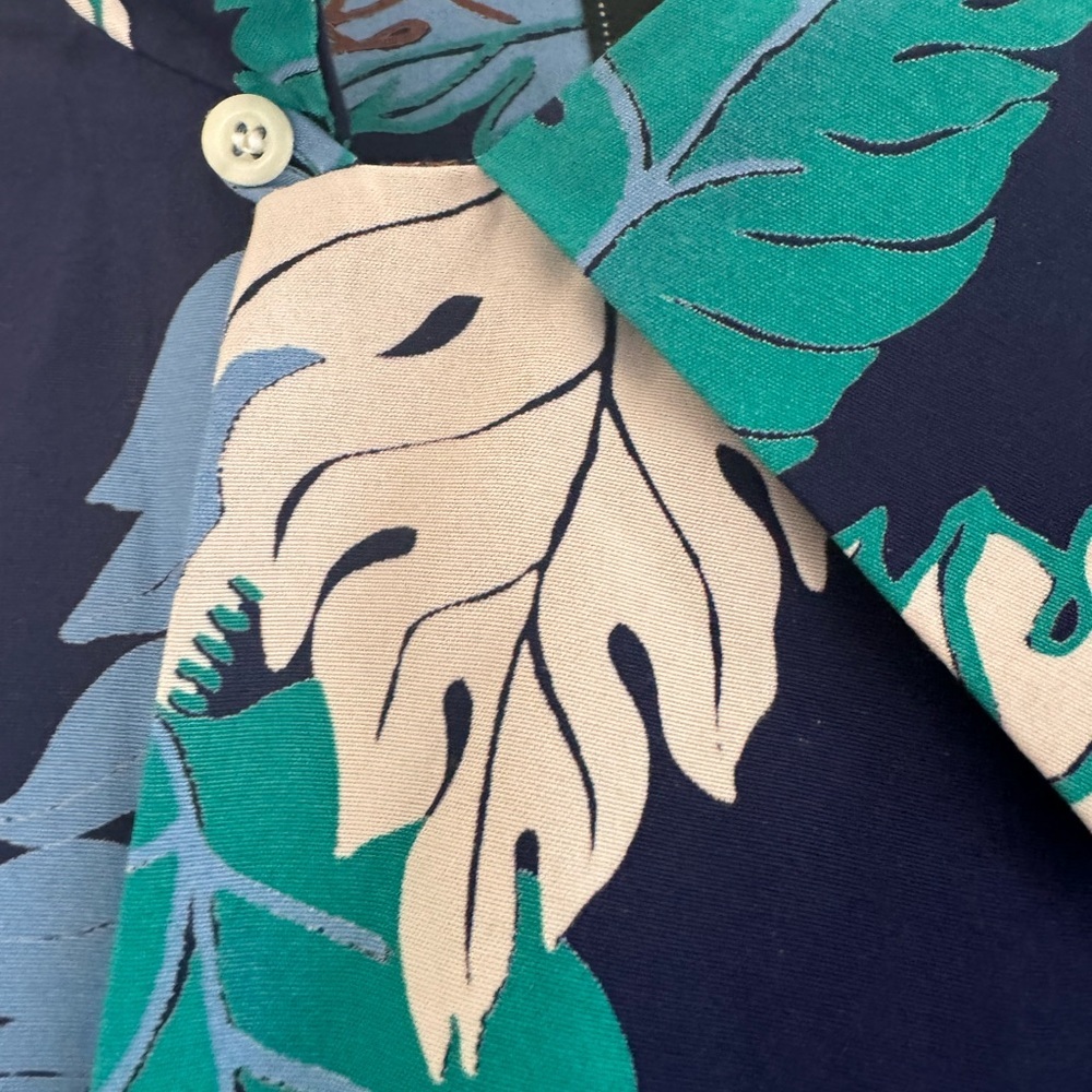 Kona Bay Hawaii Edifice Navy Hawaiian Button Down Shirt - Picture 7 of 11